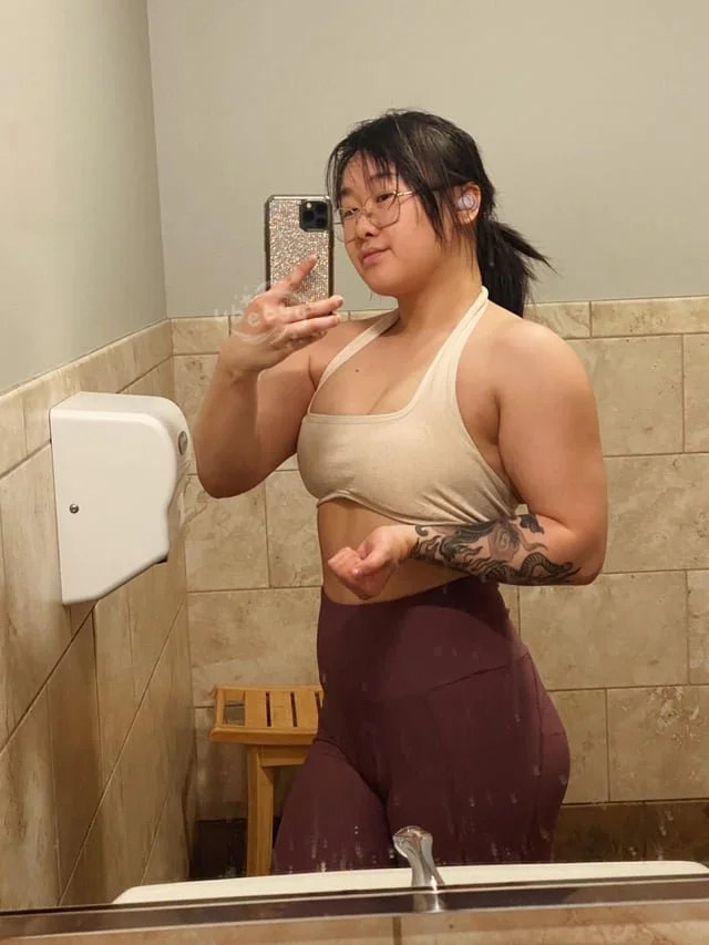 Thick Ass Goth Lesbian Viet image 2
