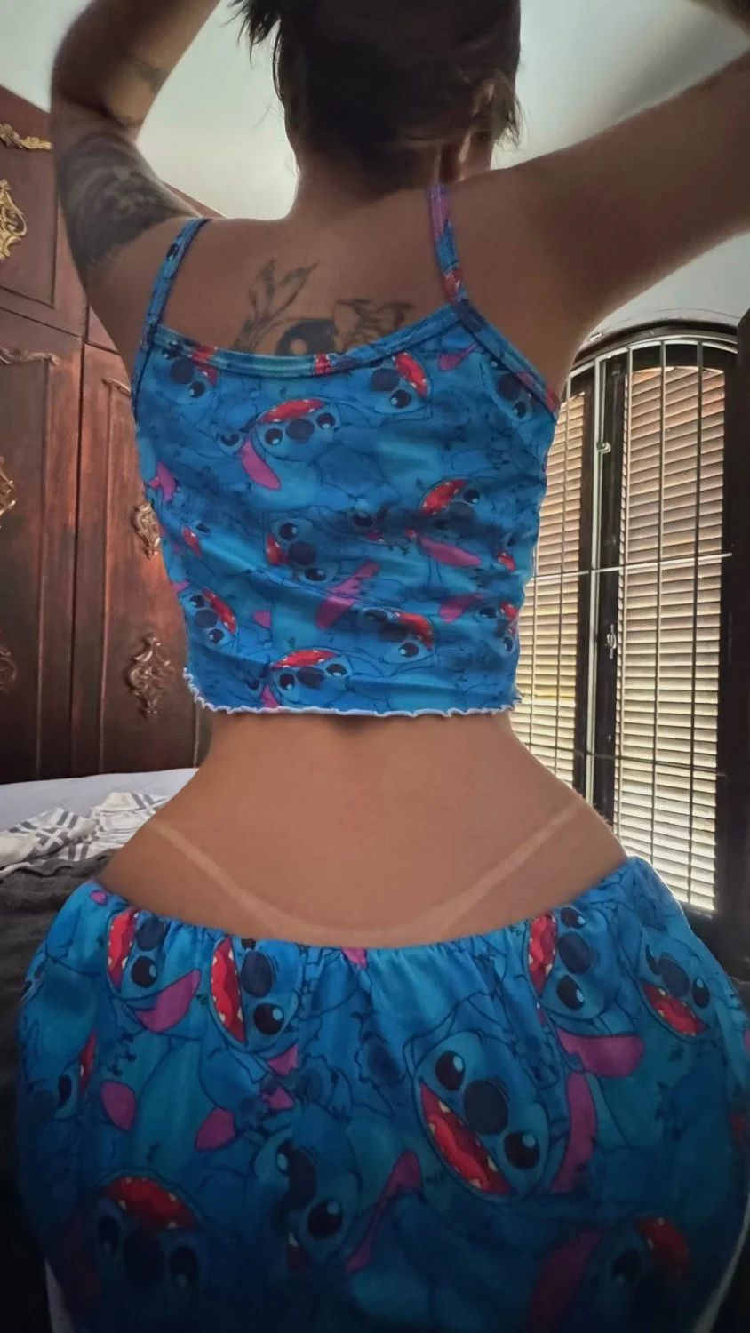 Novinha tatuada image 34