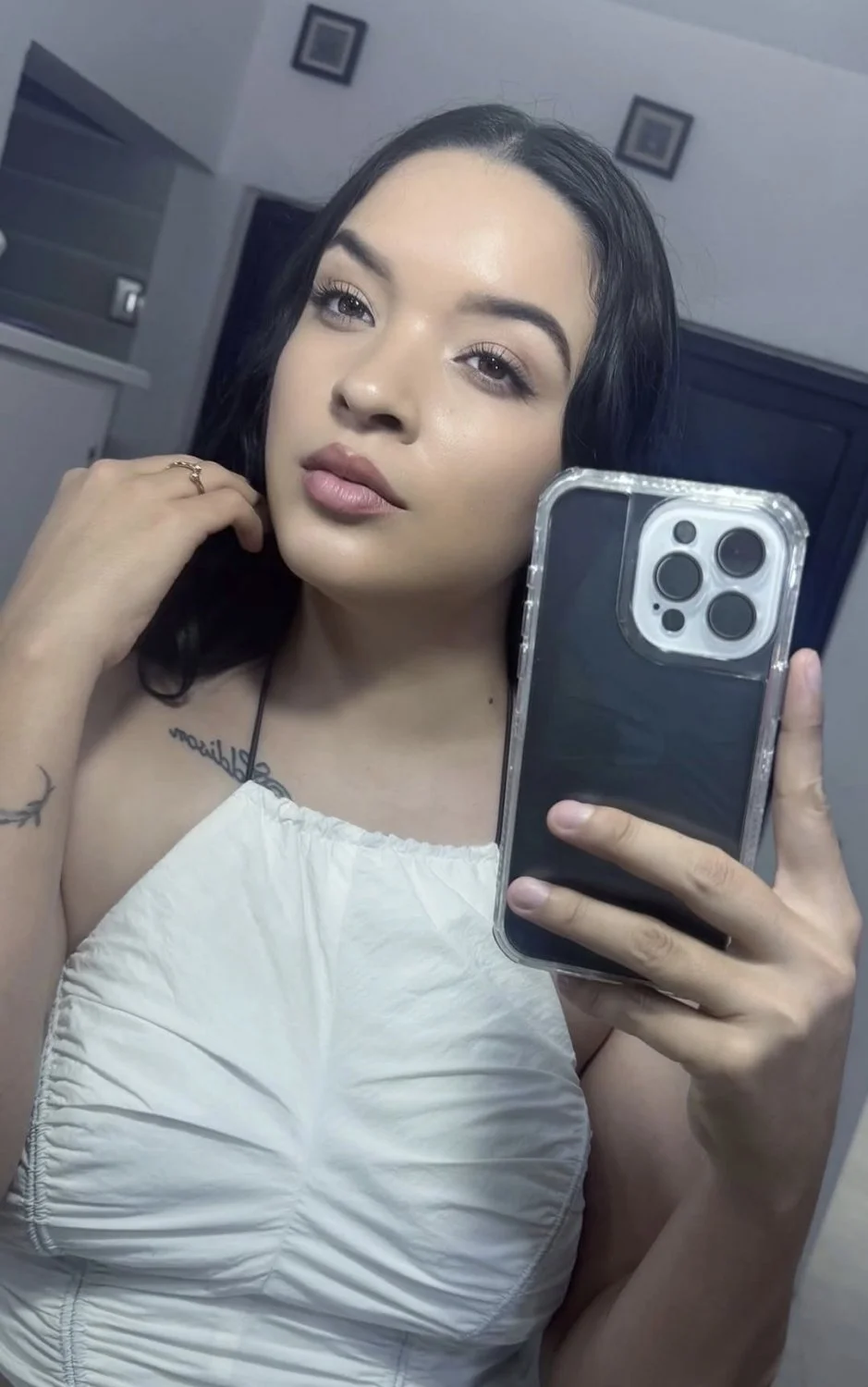 Mayra g image 2