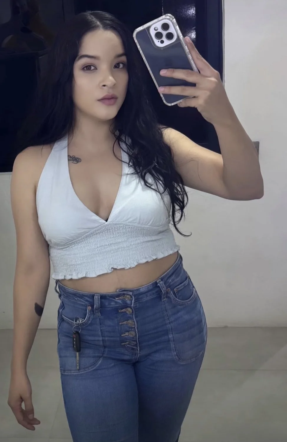 Mayra g image 3