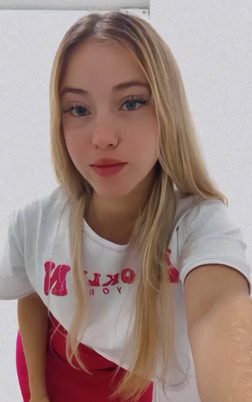 Novinha loirinha olhos azuis maravilhosa patricinha na siririca!!! novinha, vazou, vazados, vazada main image