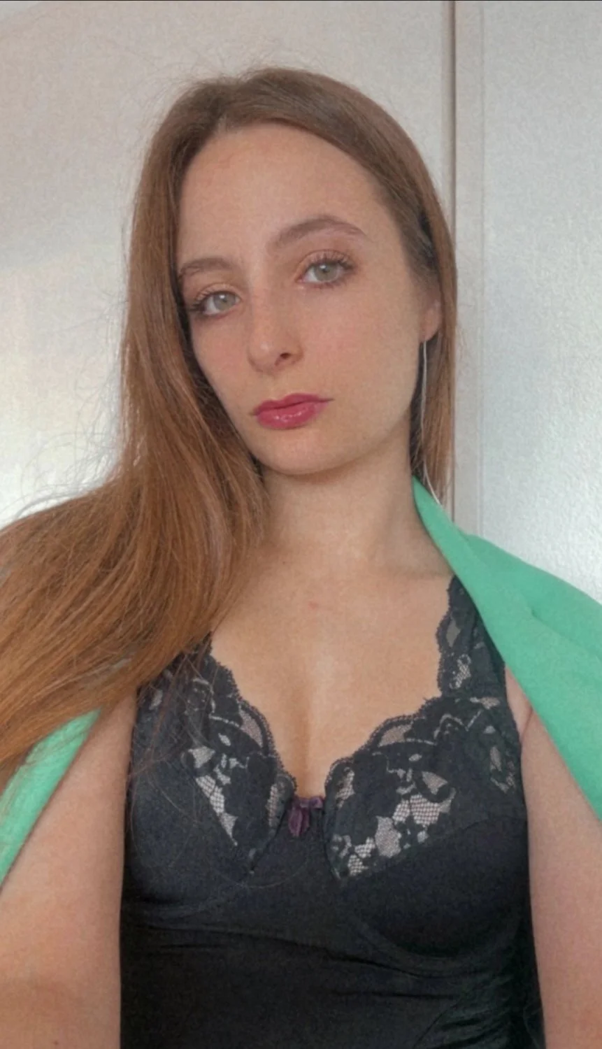 Luz, una blanquita con ricas tetas image 10