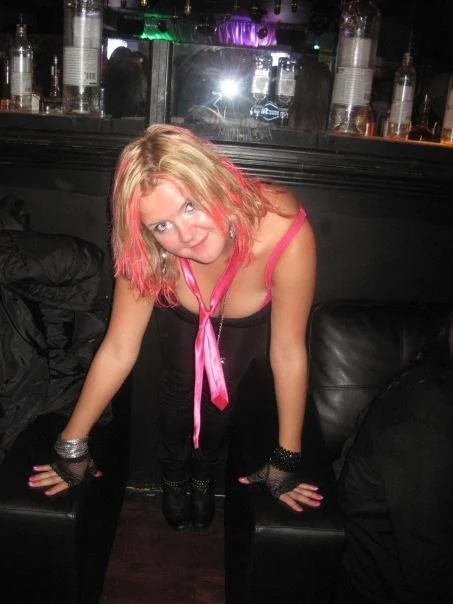 Amateur busty wife leaked image 22