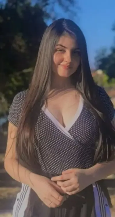 A crente não pode dar a bucetinha então decidiu dar o cu para o marido. Video novo vazado erome cover image
