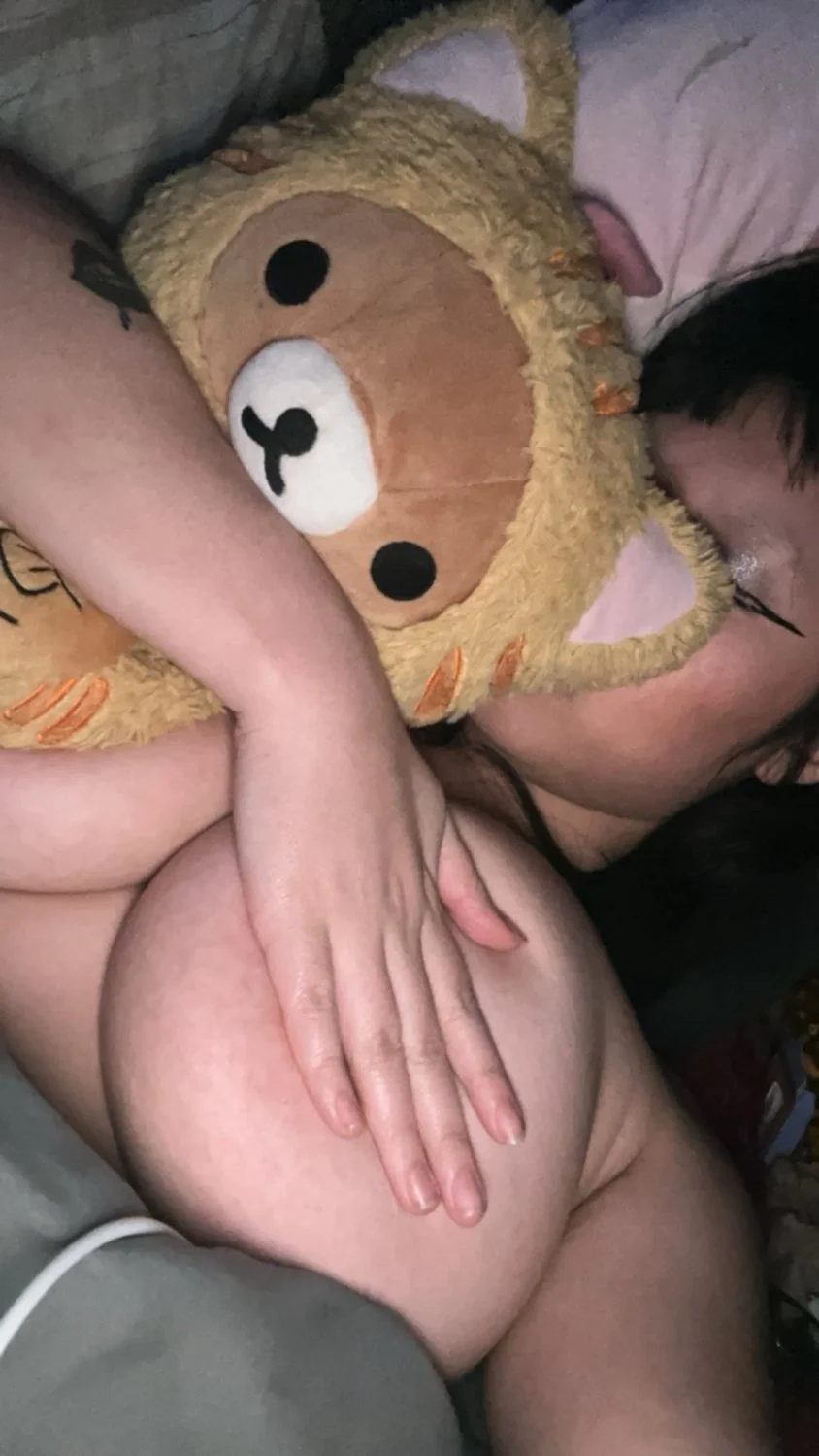 big tit asian slut leaked on discord image 5