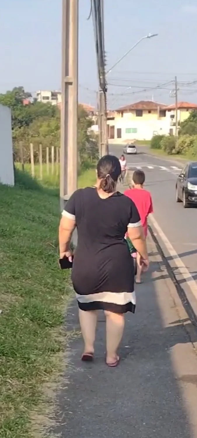 ROSA. VIZINHA RABUDA image 2