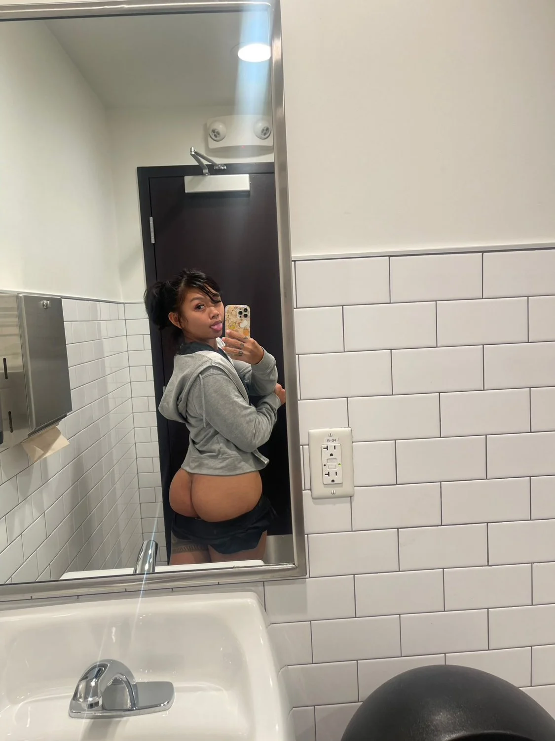 I love some Lina 😋 image 26