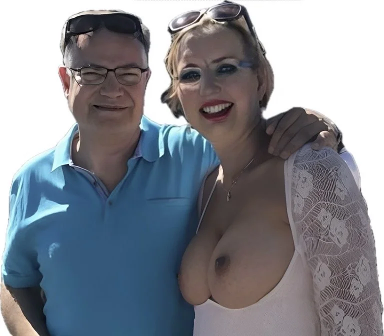 Slutwife Jenna exposing sexy body image 10
