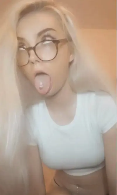 Leaked British Teen Nudes cover image