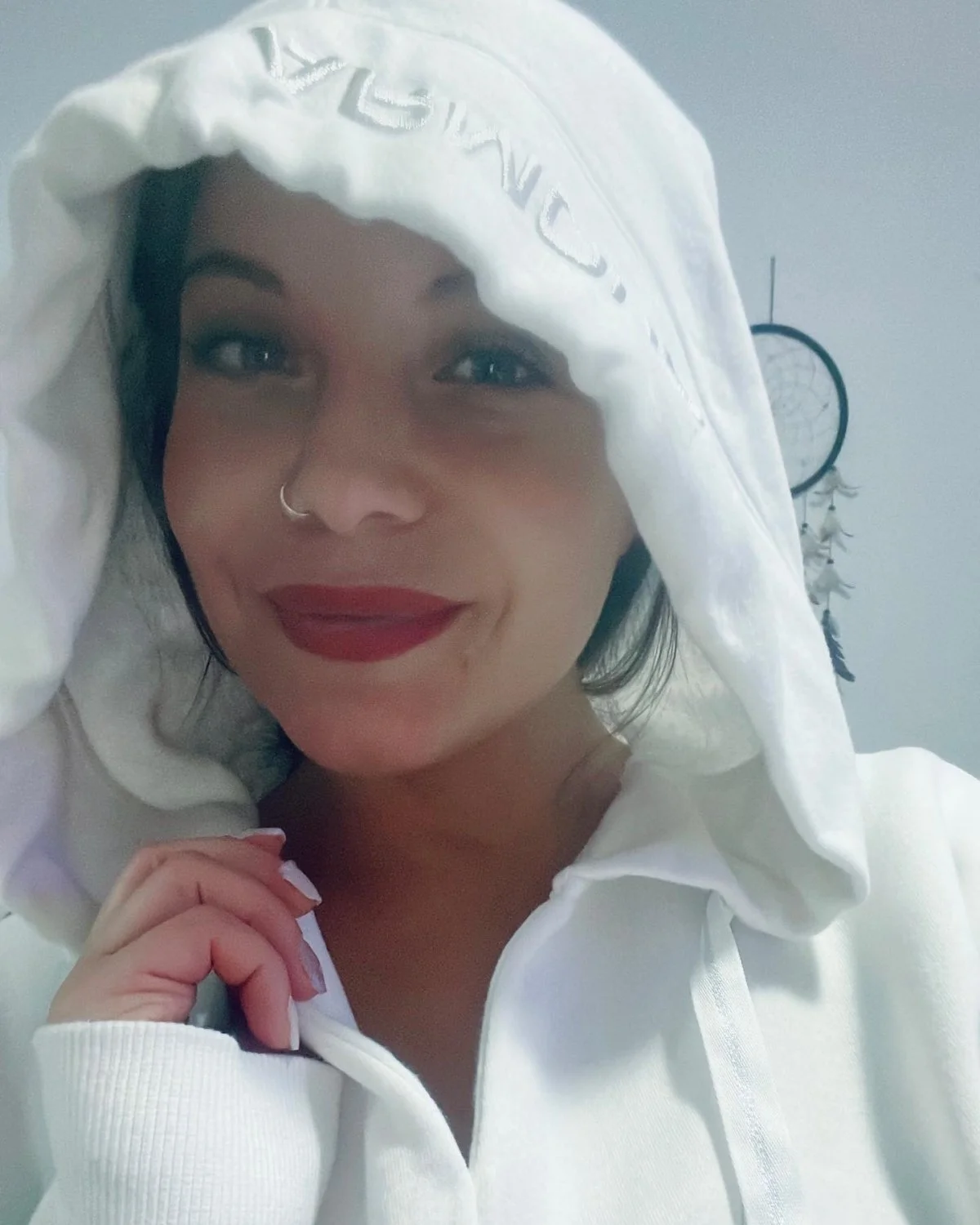 BUCETUDA NA FALTA DE MACHO , BRINCA SOZINHA PRA VC DAR MUITO LEITE PRA ELA heating At Work With Her image 4
