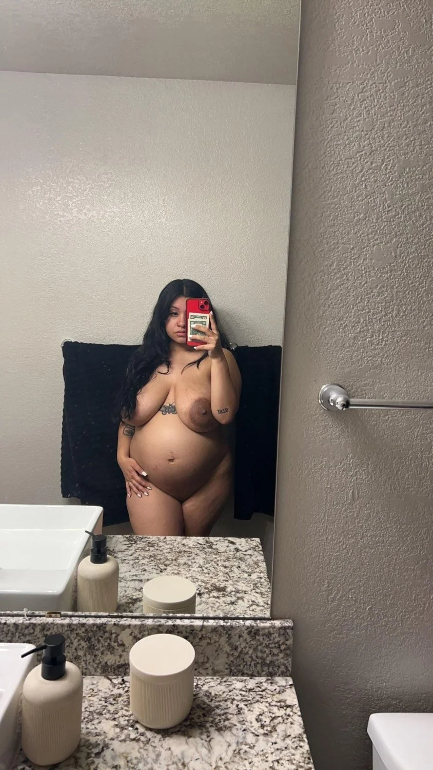 I can see why she got pregnant image 7