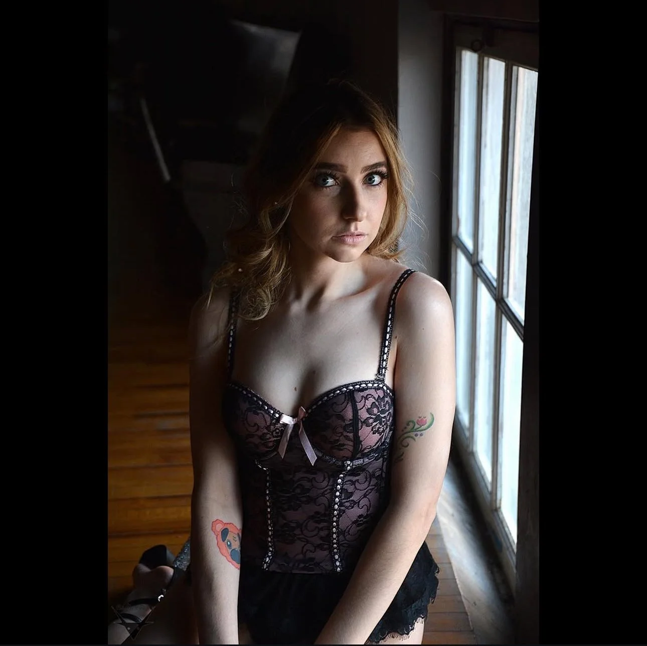 Angie boudoir image 11
