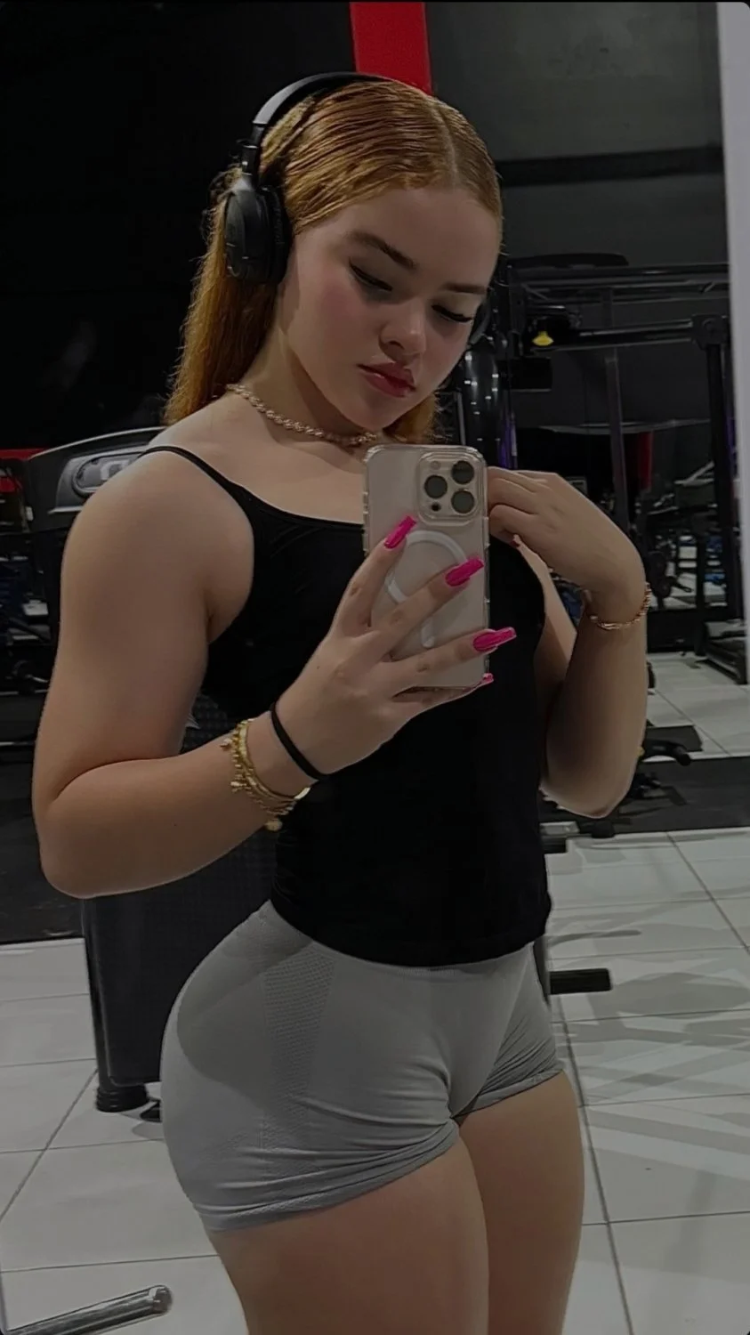 Gostosa de academia image 5
