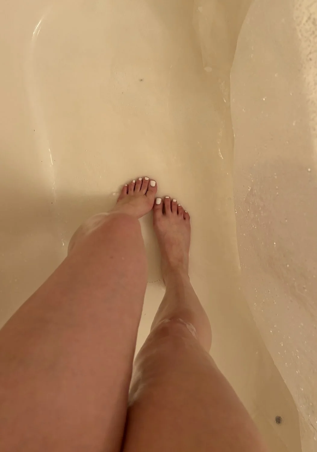 Woman’s feet image 17