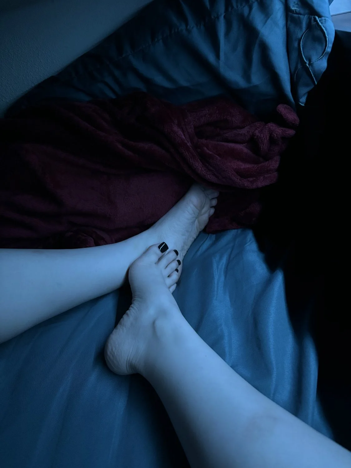Woman’s feet image 26