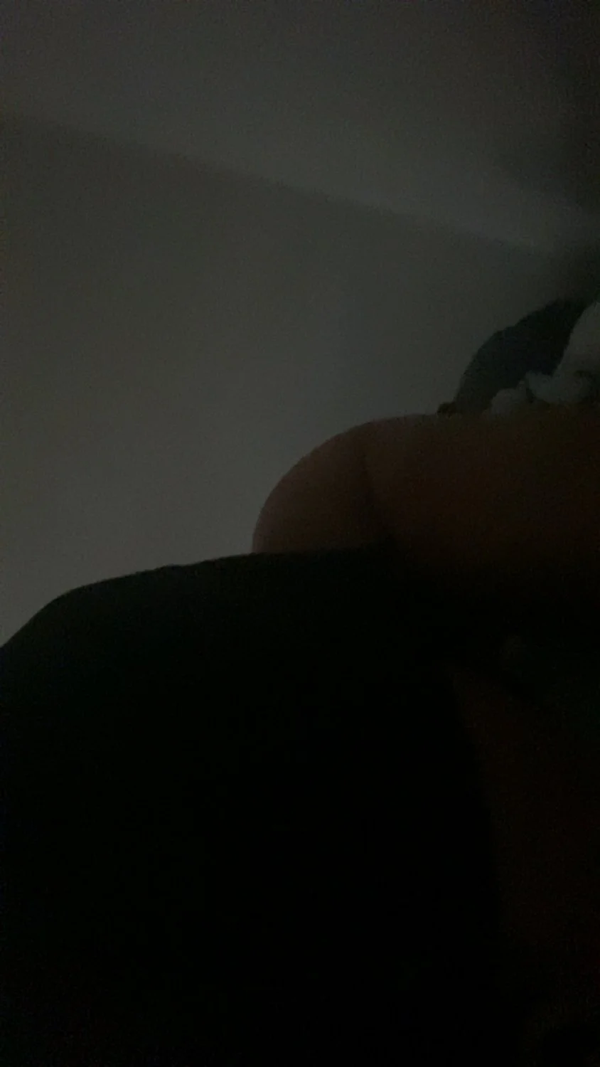 Stolen photos from my step sisters phone 🤝 image 5