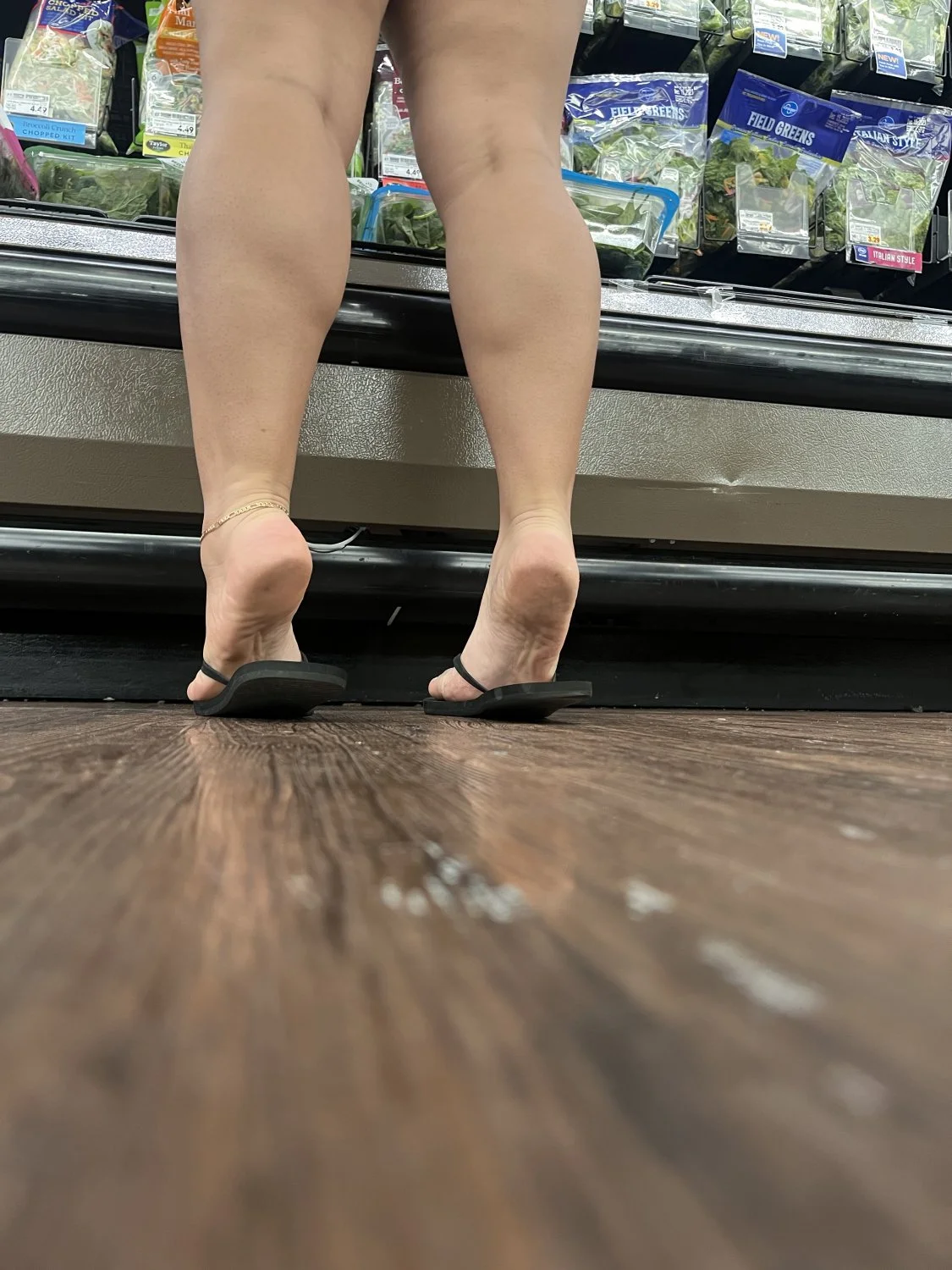 More store candids image 5
