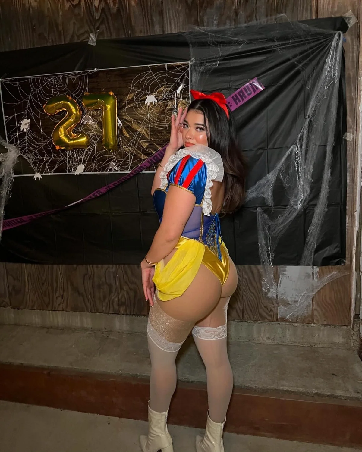 Slutty gym baddie image 7