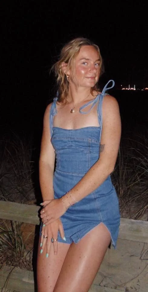 Pennsylvania slut Sophie lost in IRL game image 15