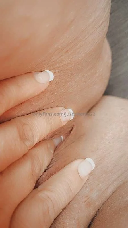 Thick Georgia slut Ashley from Dublin. Go support this southern MILF! image 36