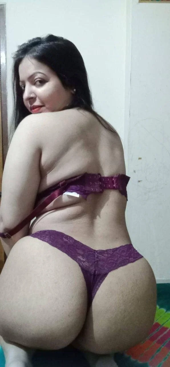 Indina bitch get hardcore fuck image 3