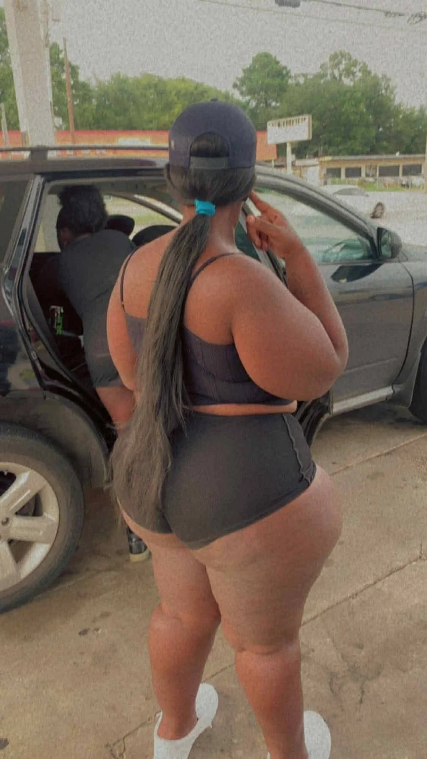 Curvy Ebony Hoodrat Big Booty Bitch From Out The Projects I would not pull out 147 image 3
