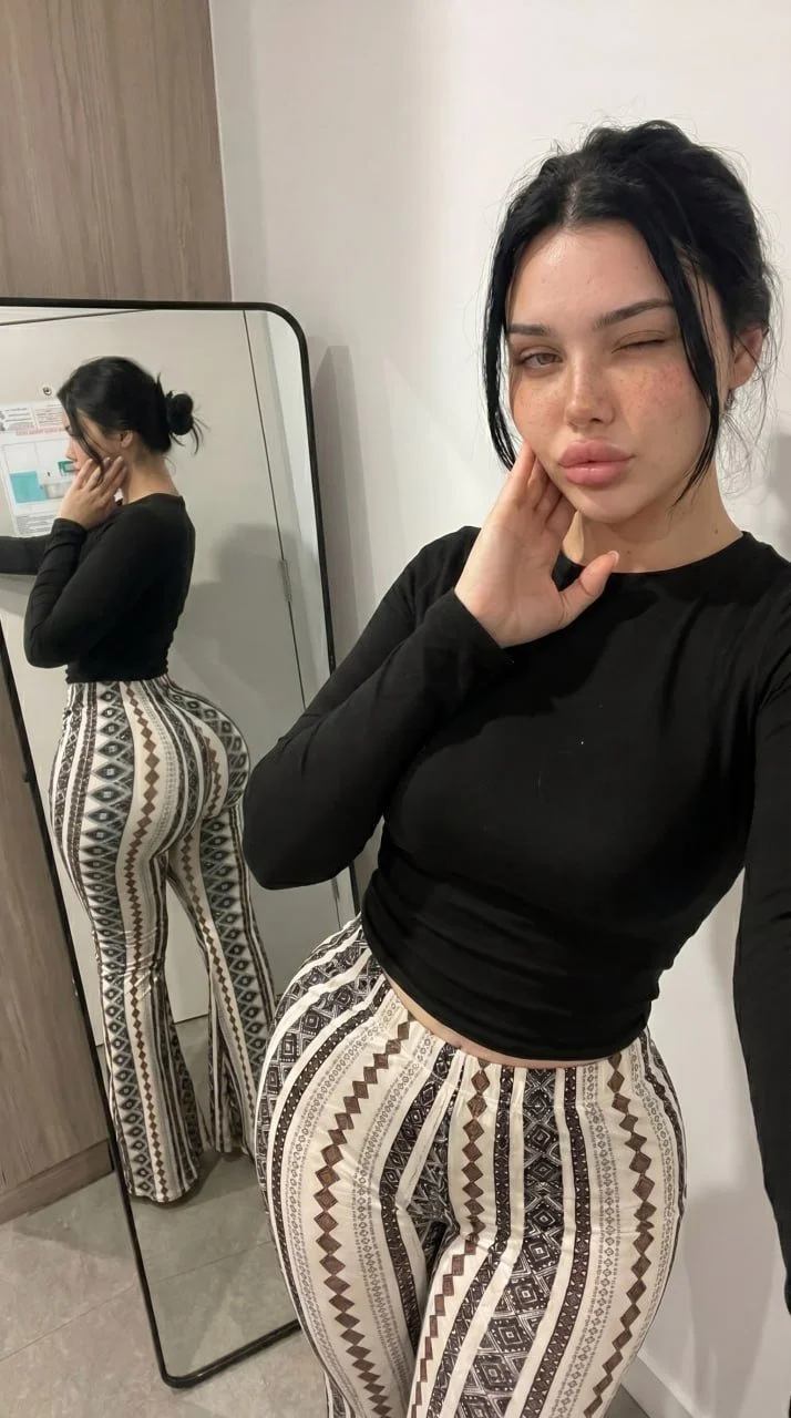 Sara Pink Culona image 17