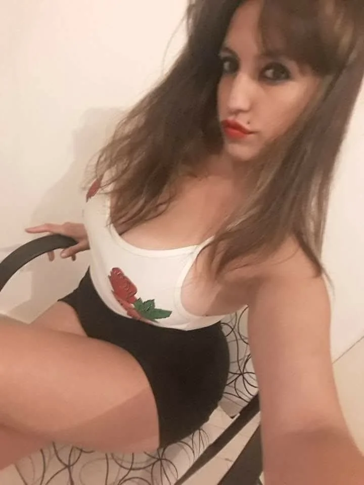 Sheila Ibáñez ex escort Argentina, chupando pija me la cogí por el culo en un pute image 14