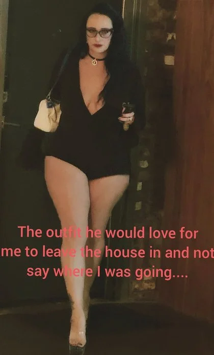 QOS 19 - Mid 40's THICC Blue haired Wife Is Really About This Life image 15