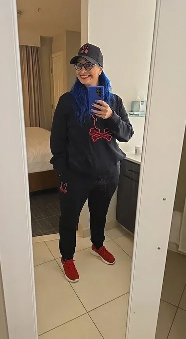 QOS 19 - Mid 40's THICC Blue haired Wife Is Really About This Life image 5
