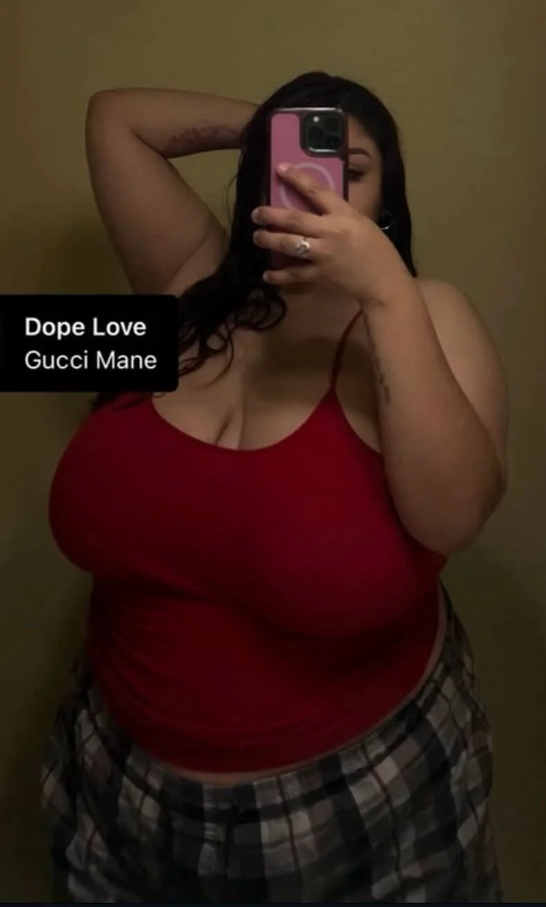 Thick fat girl with big tits getting backshots main image