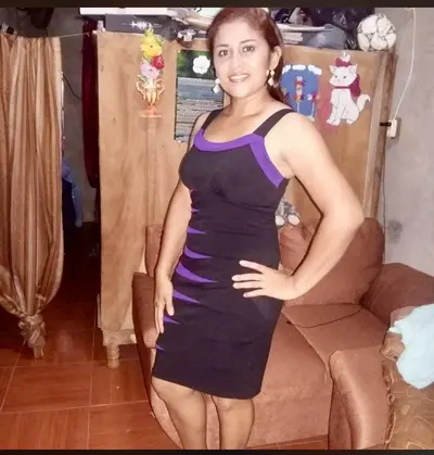 Amateur Latina cover image