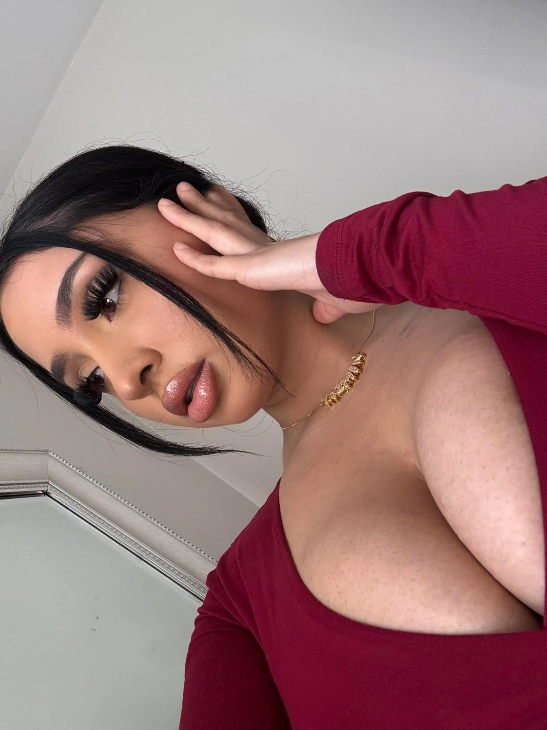 Yazmine Chicago slut image 7