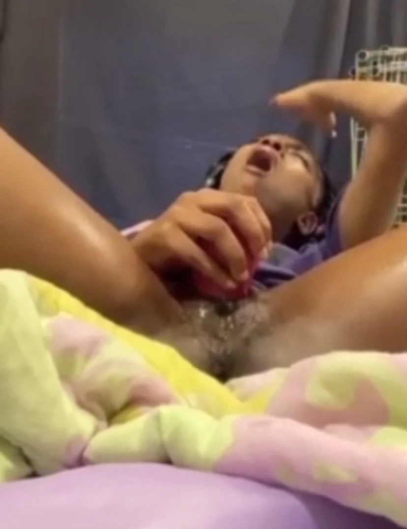 She Was Stuck While Squirting 🤯 main image