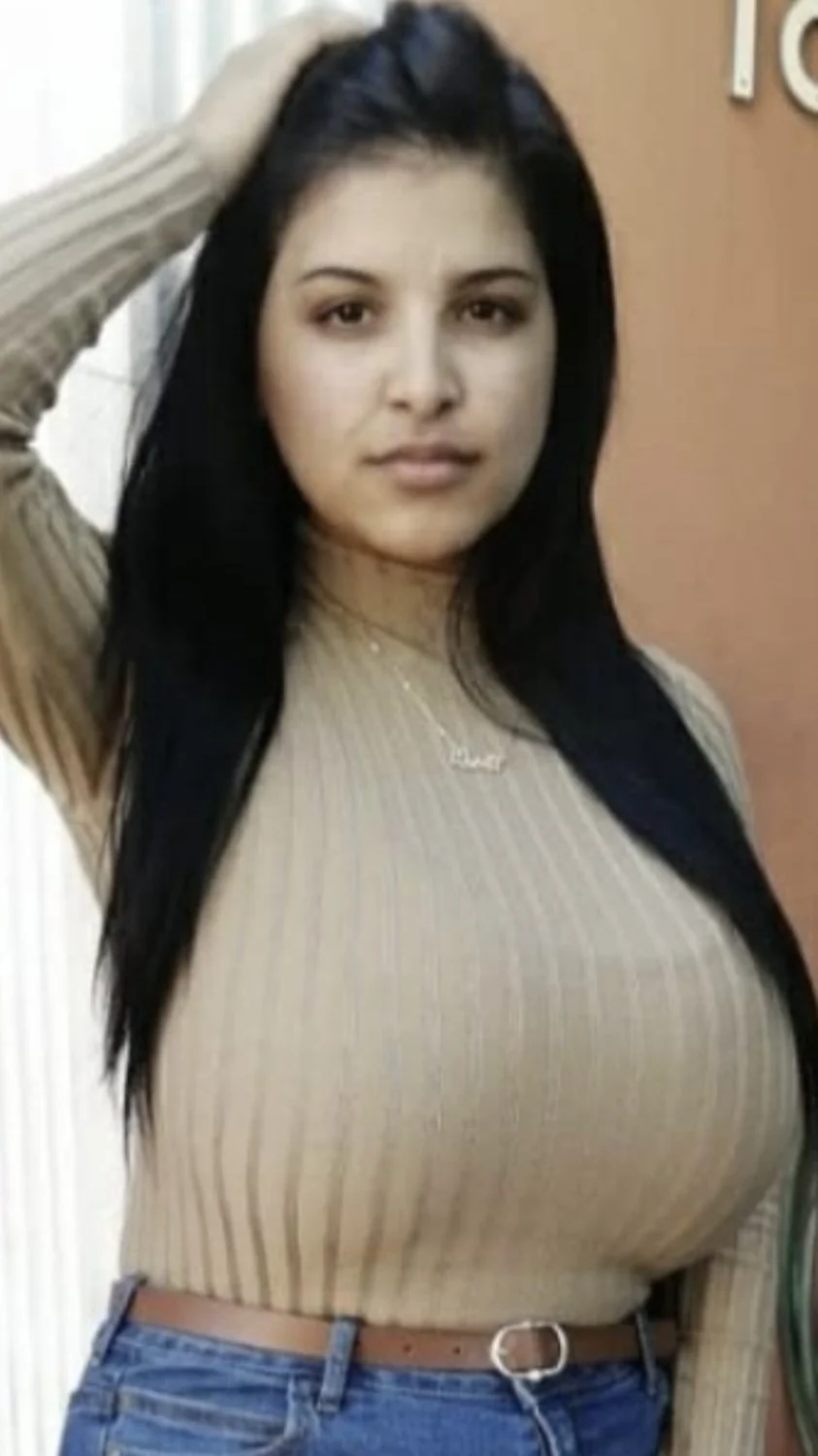 Insurance rep has a huge rack🤤🤤🔥🔥. Hard to look at anything else 🤤 image 9