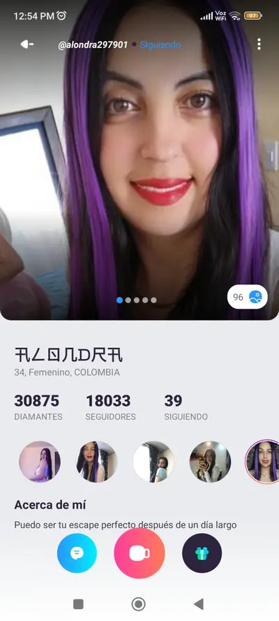 Alondra Blanca Nalgona de la App Nozy cover image