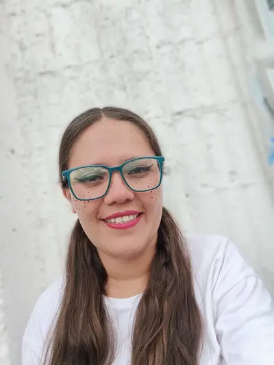 Conocían a una tan patética? Jessica Pérez Luna. Una mexicana que quiere ser expuesta cover image