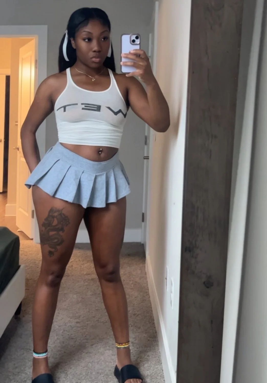 Ebony cutie image 3