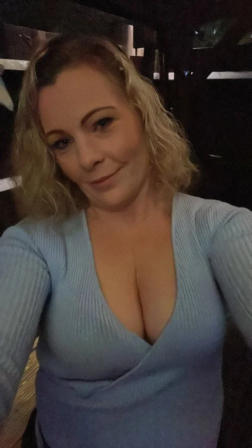 Sexy - UK Milf image 2