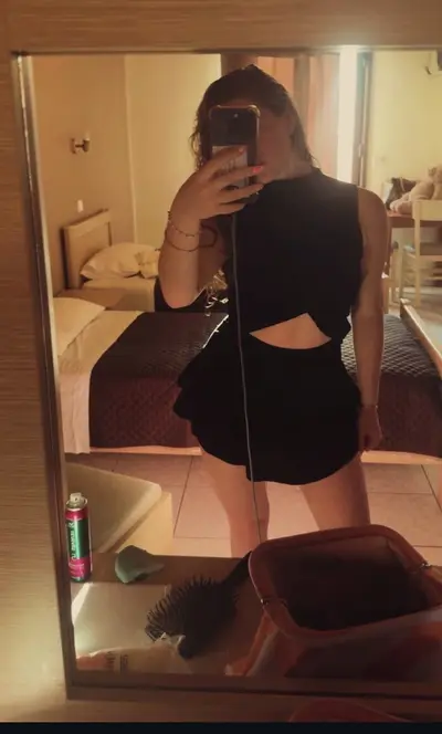 God I love IRL summer sluts 🤤🤤 cover image