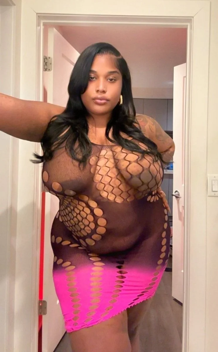 Miss Patravon Ts image 5