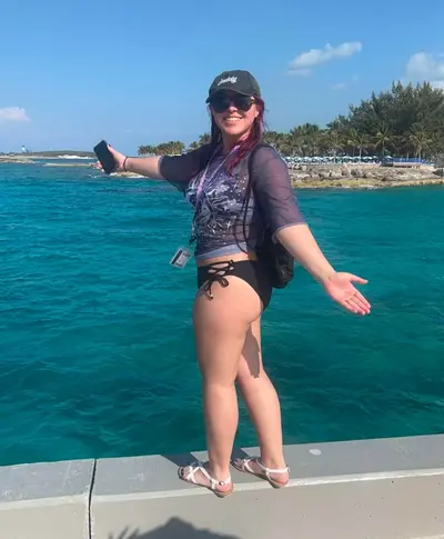 Who wants to fuck my cousin cover image