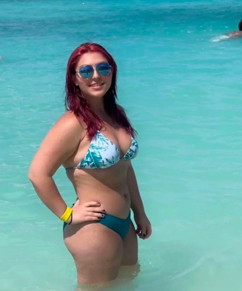 Who wants to fuck my cousin image 3