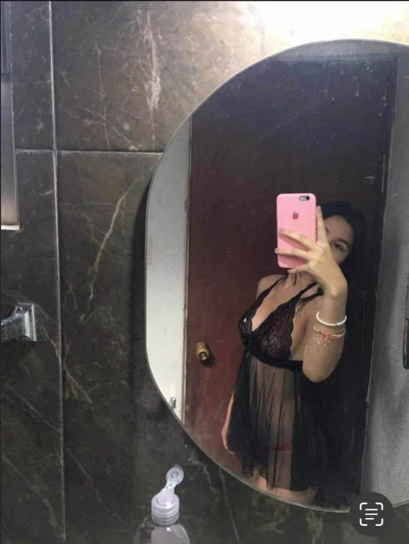 Viki se Desnuda image 25