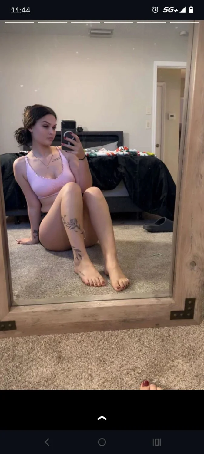 ari is such a fucking whore image 23