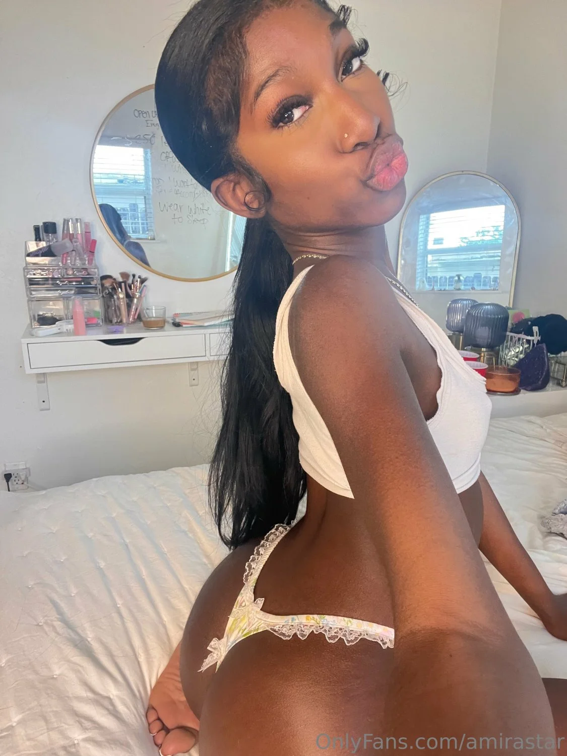 Ebony StarBox ⭐️ main image