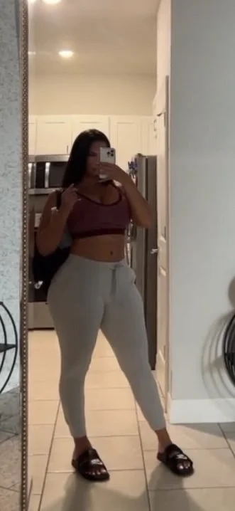 Big ass realtor milf Nicoleclosesswfl image 9