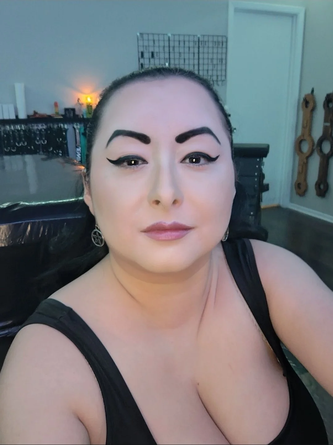 Corpus BBW Dominatrix Clara image 36