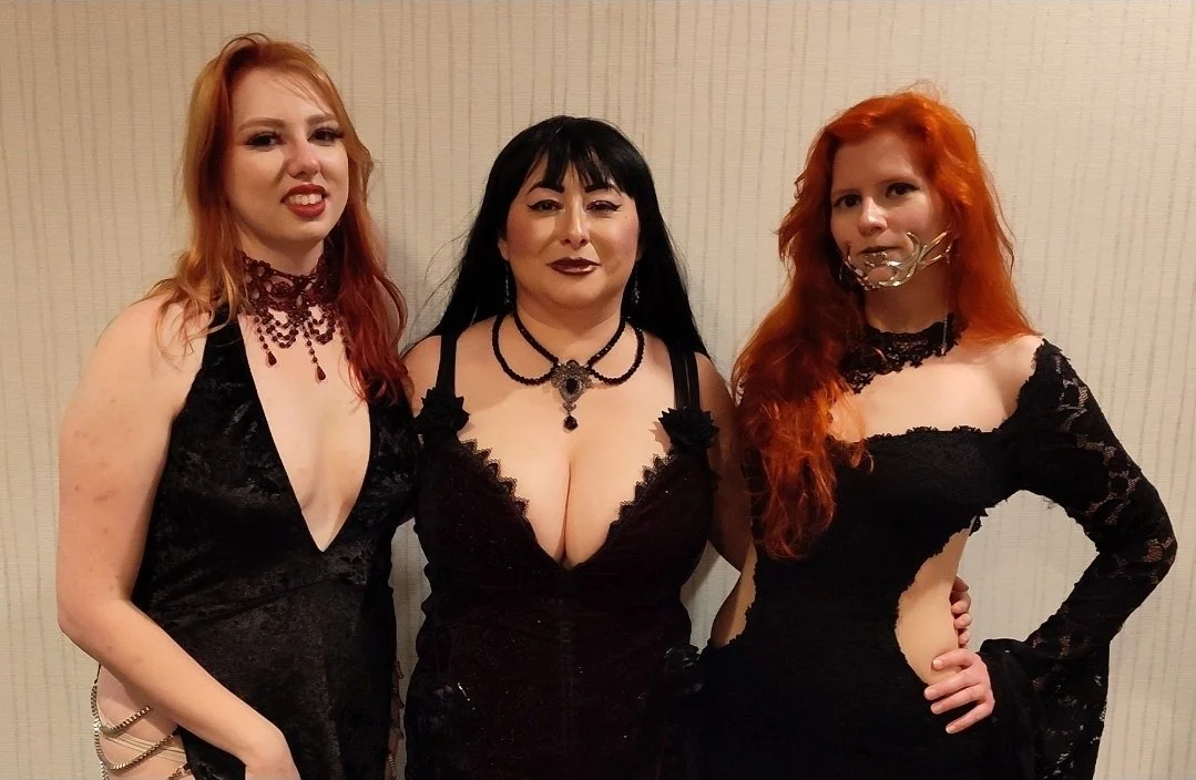 Corpus BBW Dominatrix Clara image 8