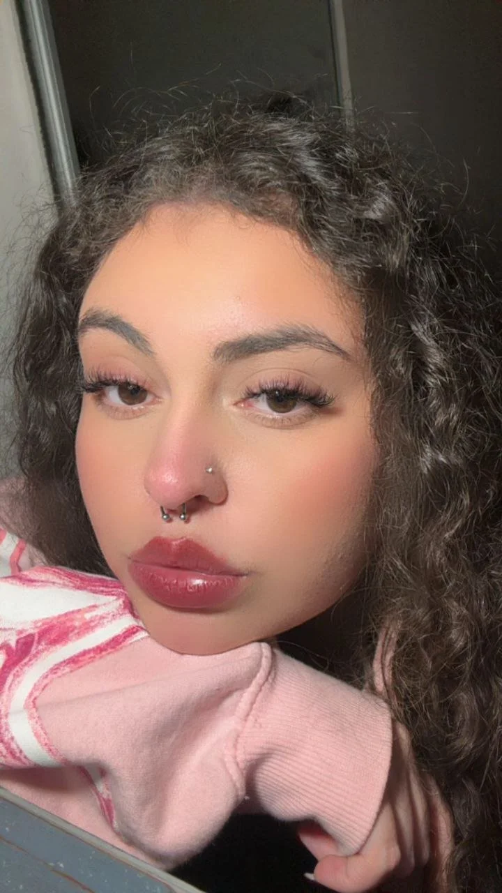 Los ricos labios de una puta image 11